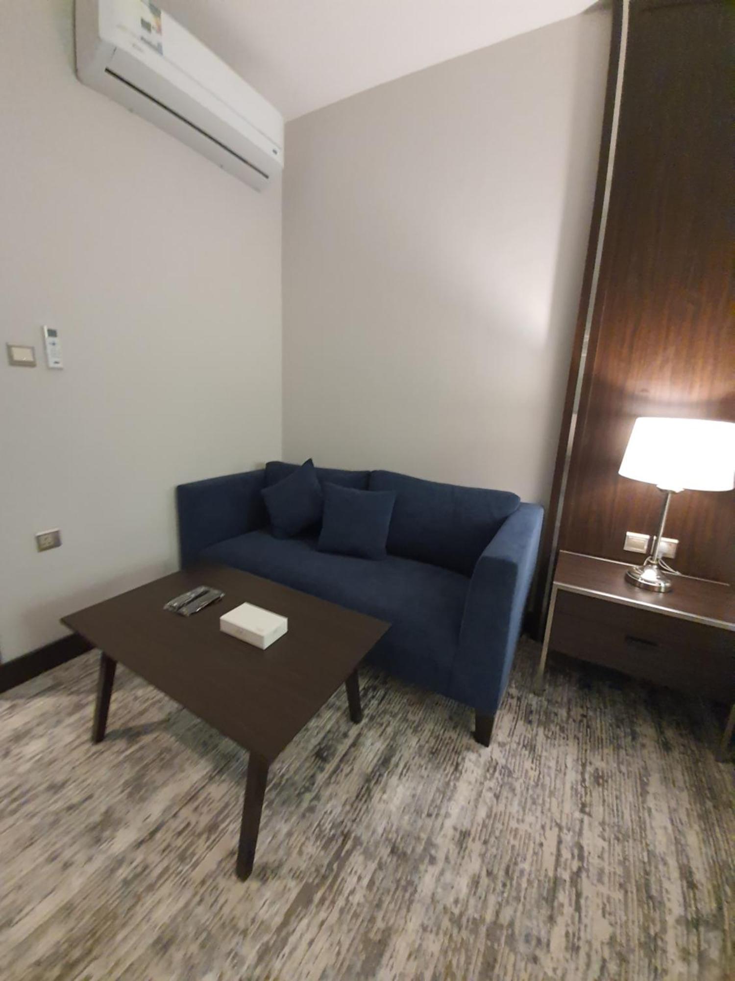 Lily Hotel Suite Mubarraz Al-Hofuf Phòng bức ảnh
