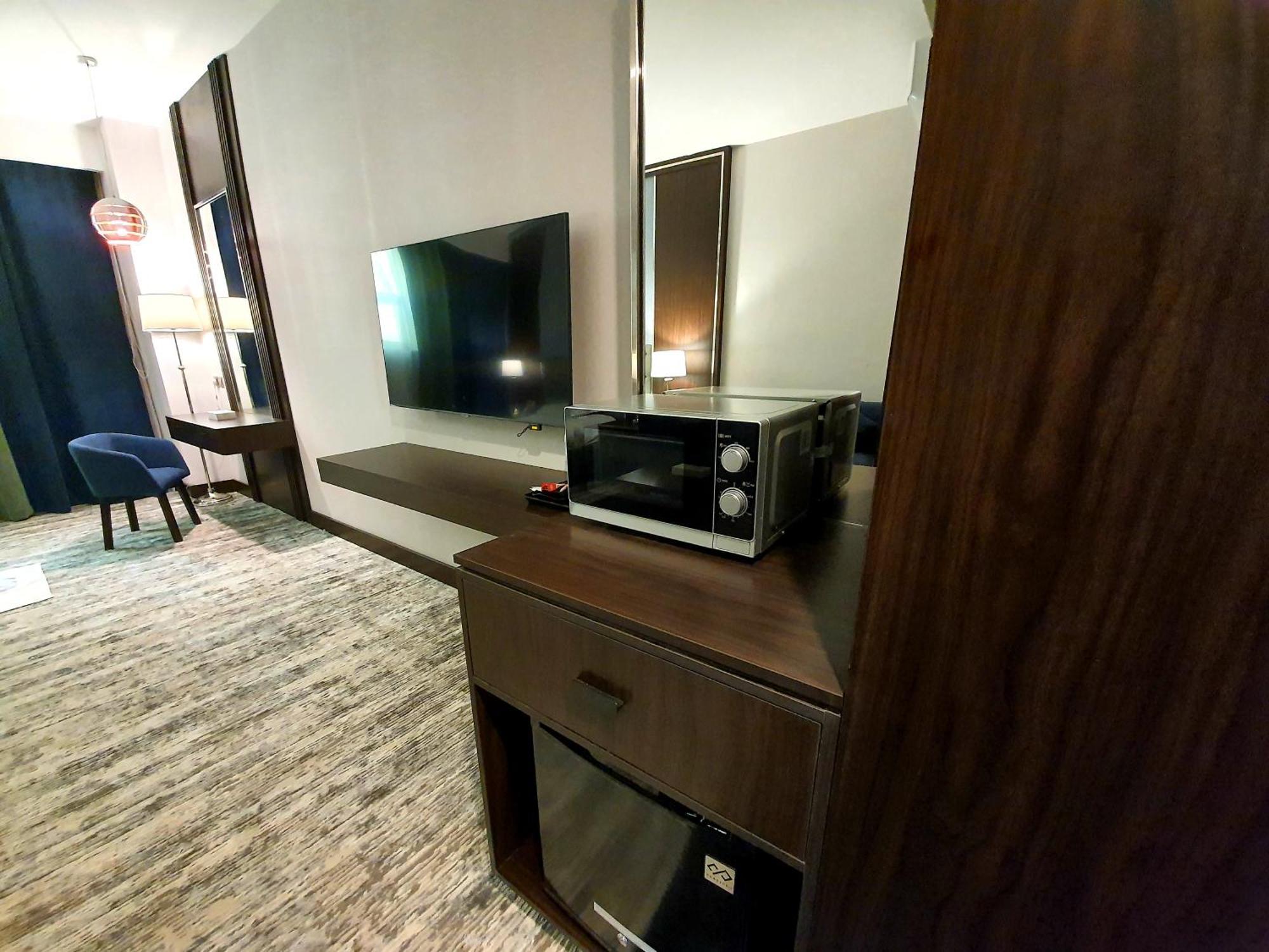 Lily Hotel Suite Mubarraz Al-Hofuf Phòng bức ảnh