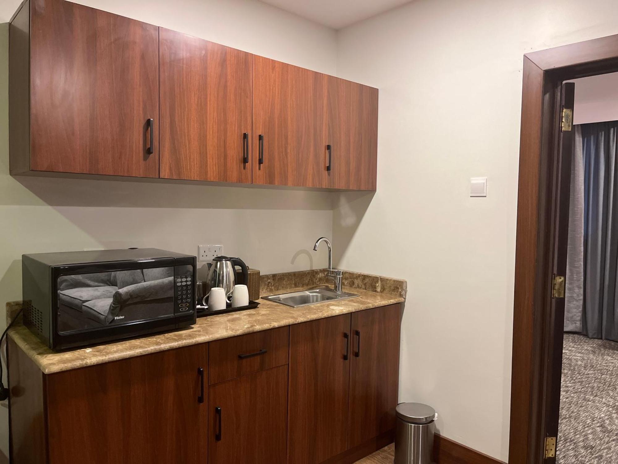 Lily Hotel Suite Mubarraz Al-Hofuf Ngoại thất bức ảnh