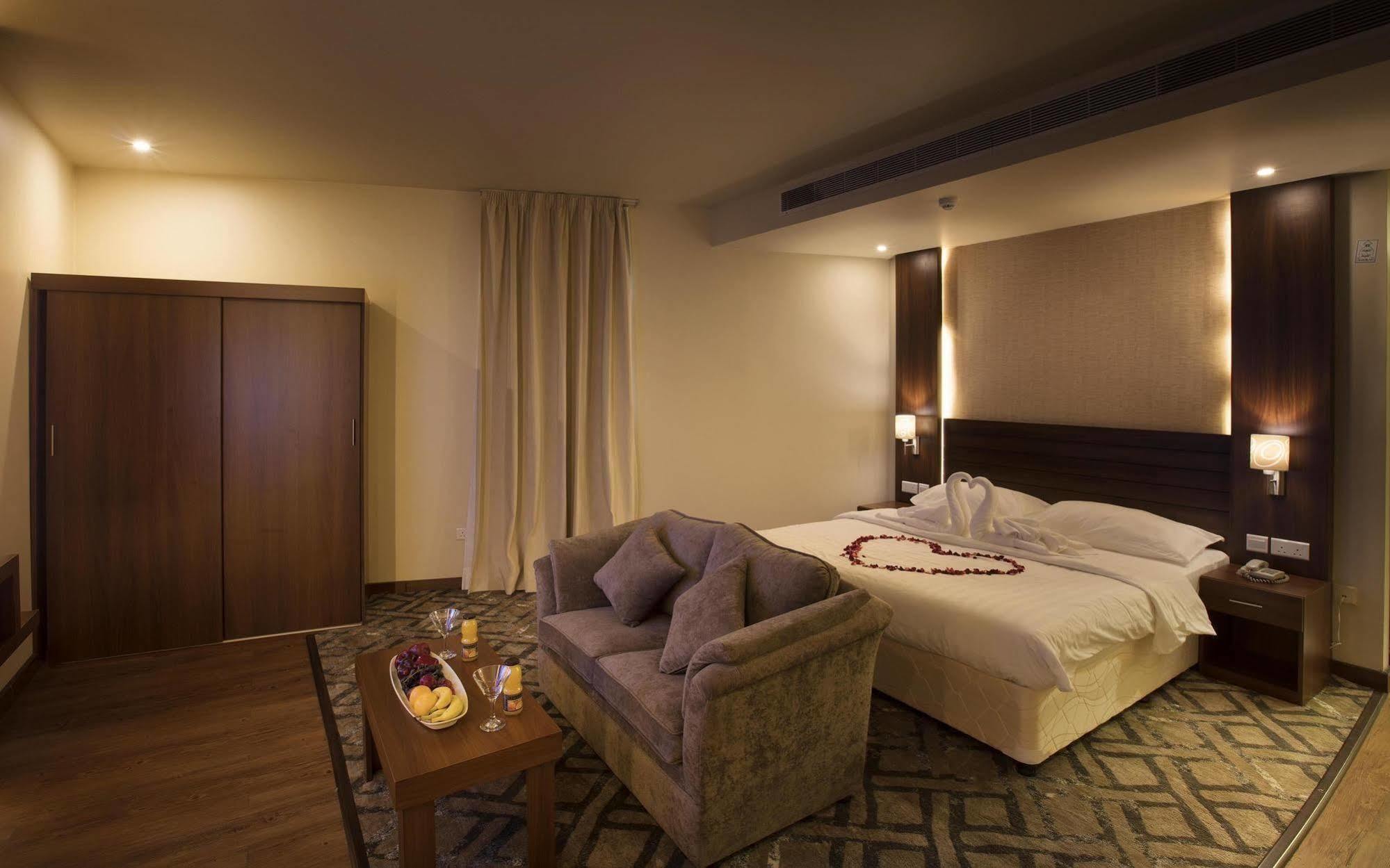 Lily Hotel Suite Mubarraz Al-Hofuf Ngoại thất bức ảnh
